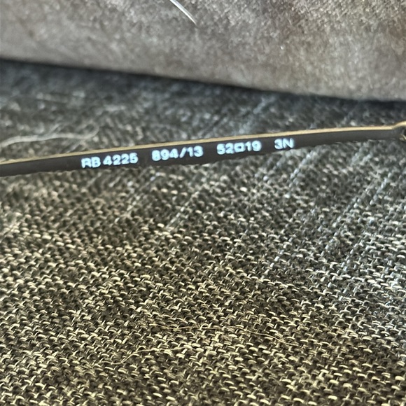 Ray bans - Picture 4 of 5